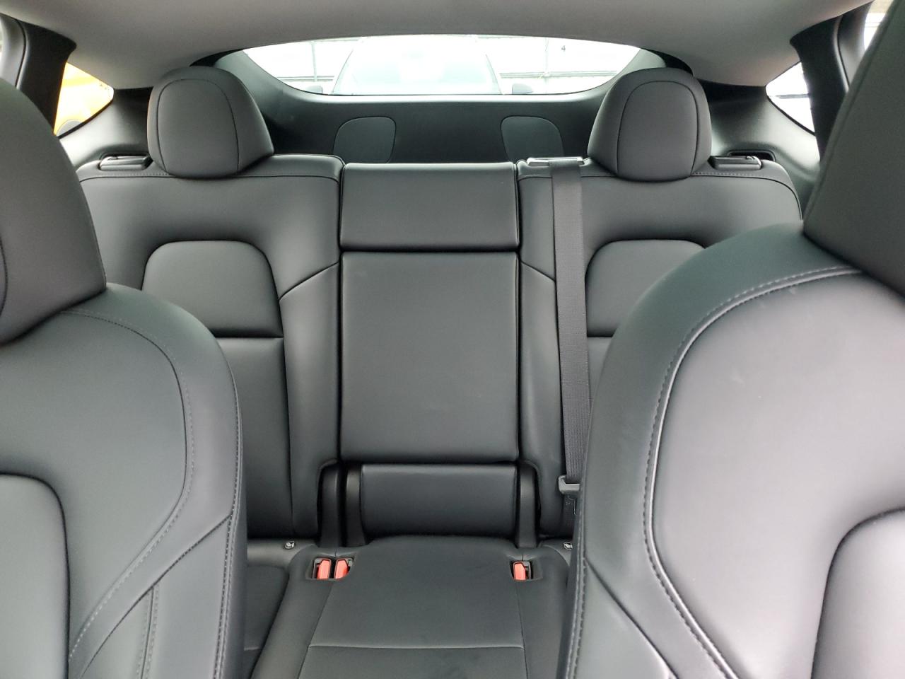 2022 Tesla Model Y VIN: 7SAYGDEE7NA007949 Lot: 93694265