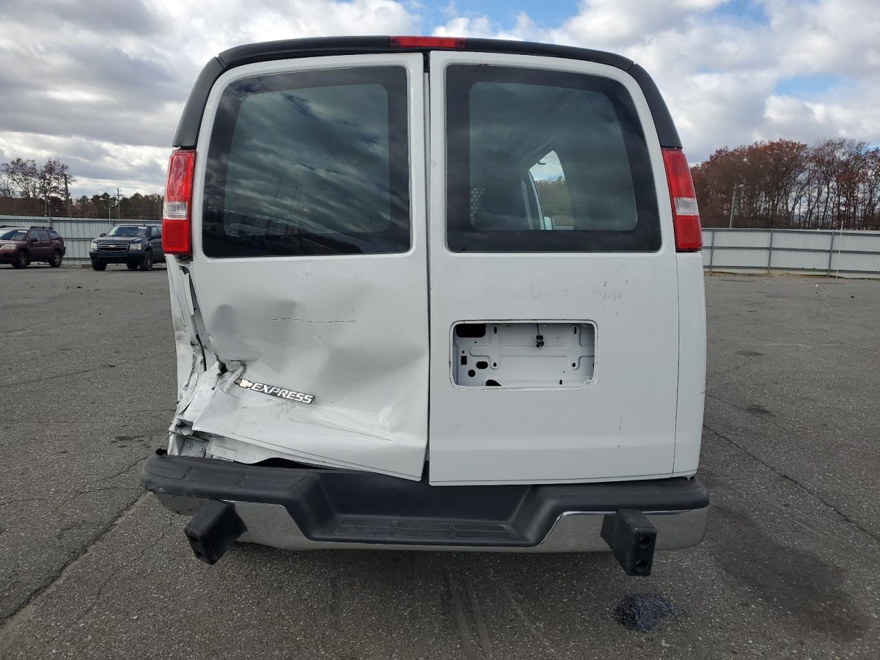 2024 Chevrolet Express G2500 VIN: 1GCWGAFP2R1263453 Lot: 91940015