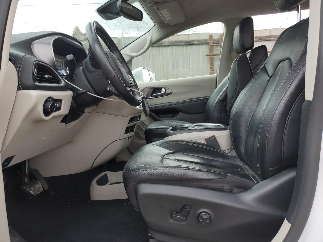 2022 Chrysler Pacifica Hybrid Touring L VIN: 2C4RC1L72NR129934 Lot: 93880705