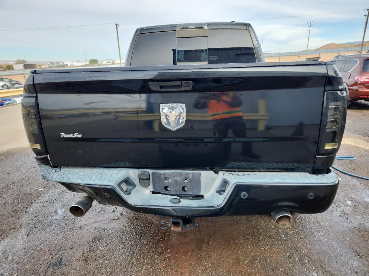 2009 Dodge Ram 1500 VIN: 1D3HB13T09S710811 Lot: 92872625