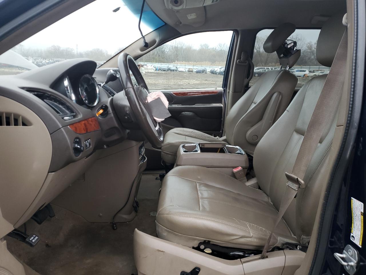 2016 Chrysler Town & Country Touring VIN: 2C4RC1BGXGR245385 Lot: 92758715