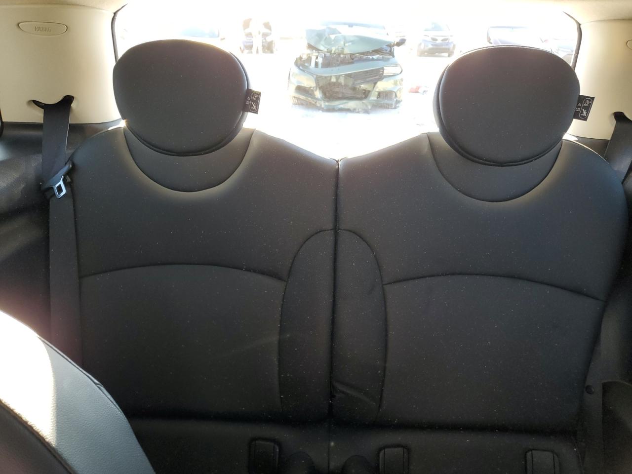 2012 Mini Cooper VIN: WMWSU3C5XCT261187 Lot: 92768515