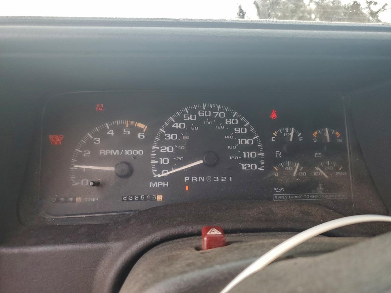 1997 Chevrolet Gmt-400 C1500 VIN: 2GCEC19R4V1121470 Lot: 93844795