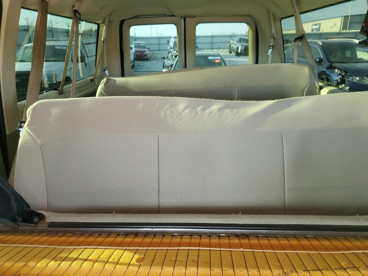 2007 Ford Econoline E350 Super Duty Wagon VIN: 1FBNE31L77DA87226 Lot: 90899945