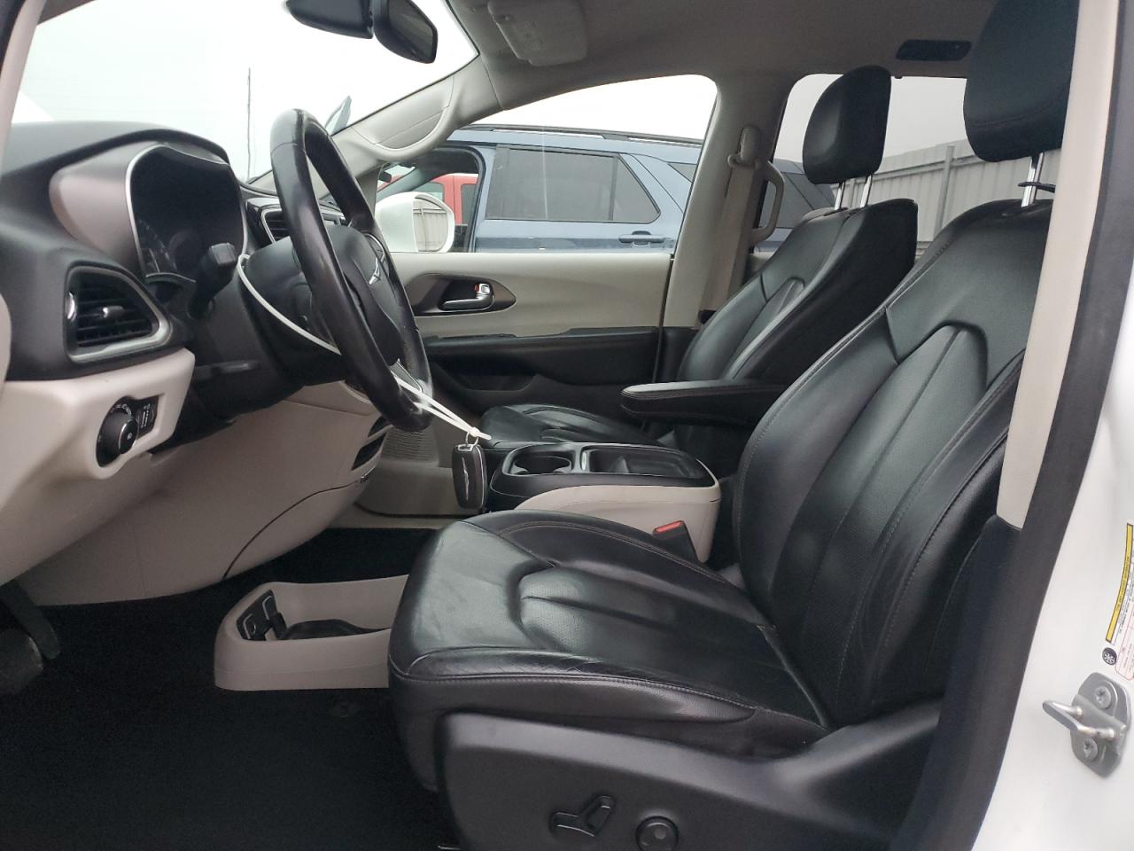 2020 Chrysler Pacifica Touring L VIN: 2C4RC1BGXLR182928 Lot: 93425845