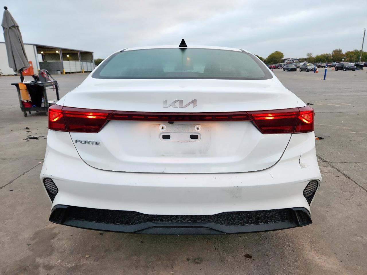 2024 Kia Forte Lx VIN: 3KPF24AD2RE737749 Lot: 93106415