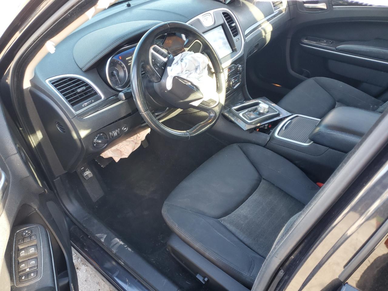 2019 Chrysler 300 Touring VIN: 2C3CCAAG1KH610501 Lot: 92610055