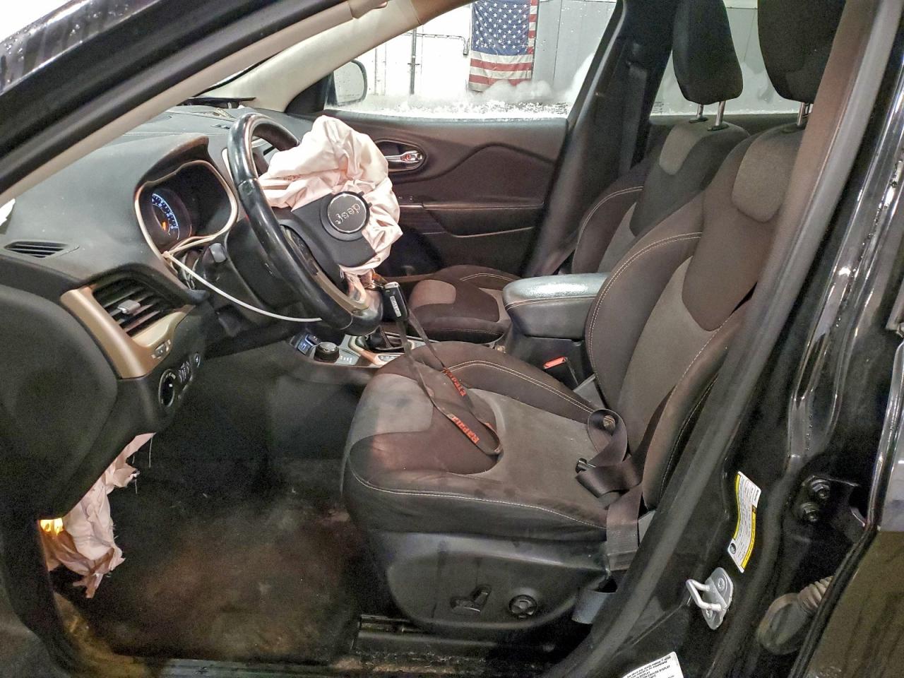 2014 Jeep Cherokee Latitude VIN: 1C4PJMCS7EW246208 Lot: 94511325