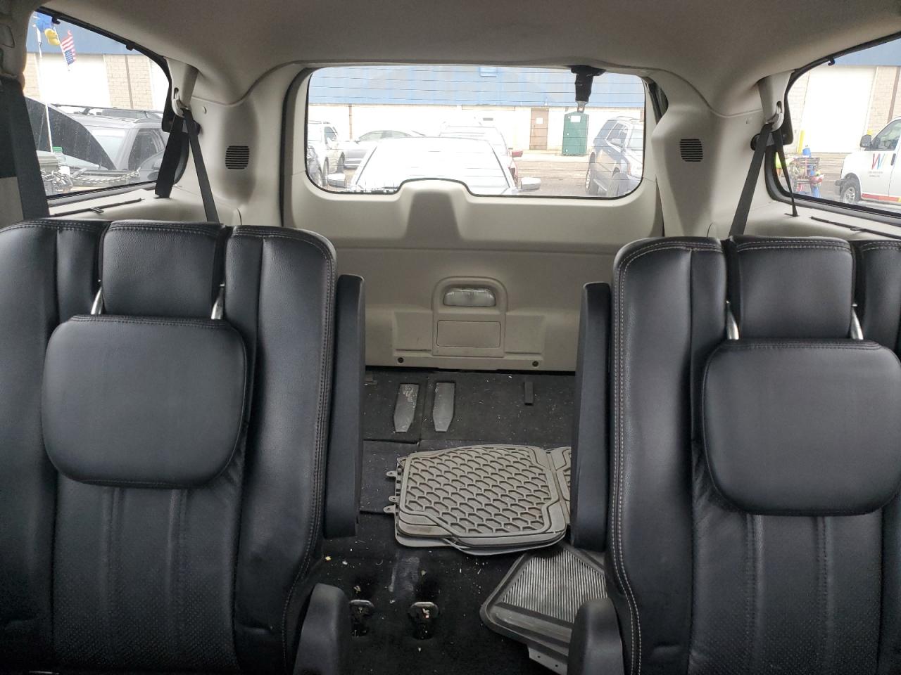 2011 Chrysler Town & Country Touring L VIN: 2A4RR8DG3BR614854 Lot: 91430645