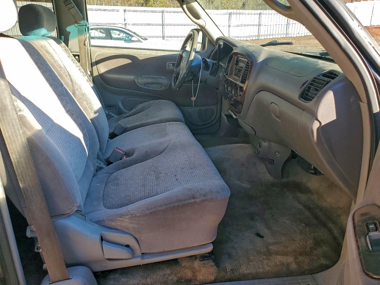 2002 Toyota Tundra Access Cab Limited VIN: 5TBBT48122S235271 Lot: 93610875