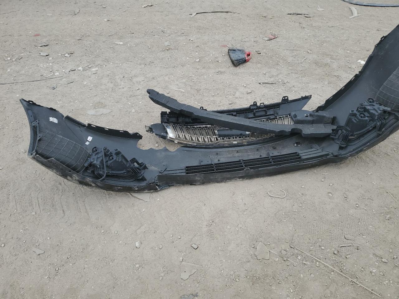 2017 Kia Cadenza Premium VIN: KNALC4J15H5083634 Lot: 92585675