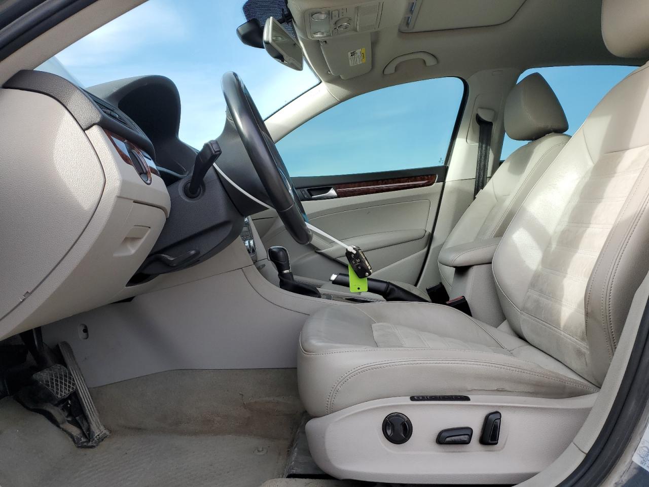 2013 Volkswagen Passat Sel VIN: 1VWCN7A30DC131432 Lot: 91836375