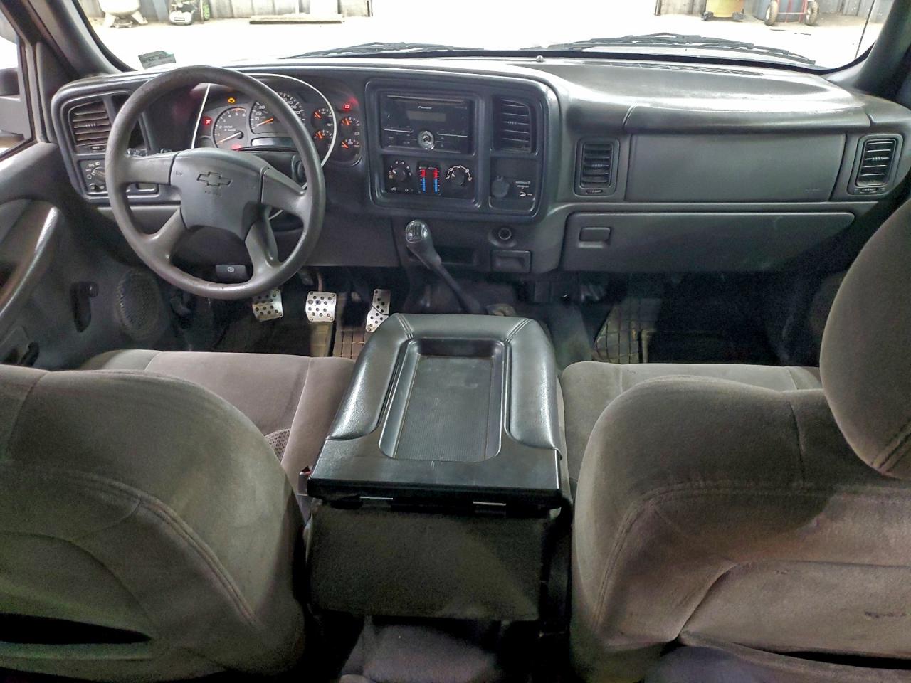 2000 Chevrolet Silverado K2500 VIN: 1GCGK29UXYE417344 Lot: 94235255