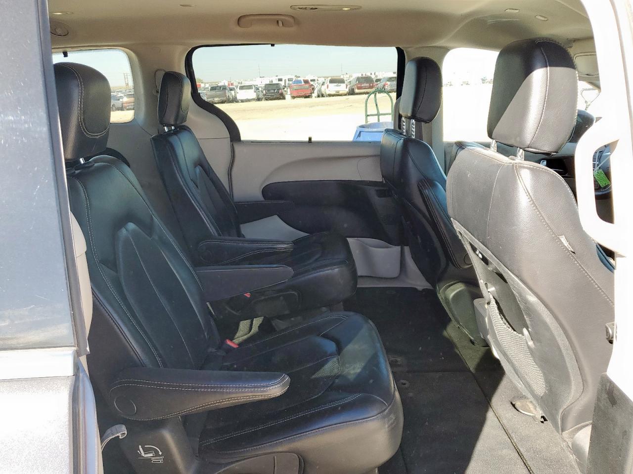 2022 Chrysler Pacifica Touring L VIN: 2C4RC1BG0NR116942 Lot: 92229835