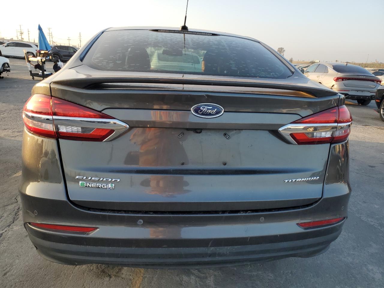 2019 Ford Fusion Titanium VIN: 3FA6P0SU6KR231743 Lot: 90750255