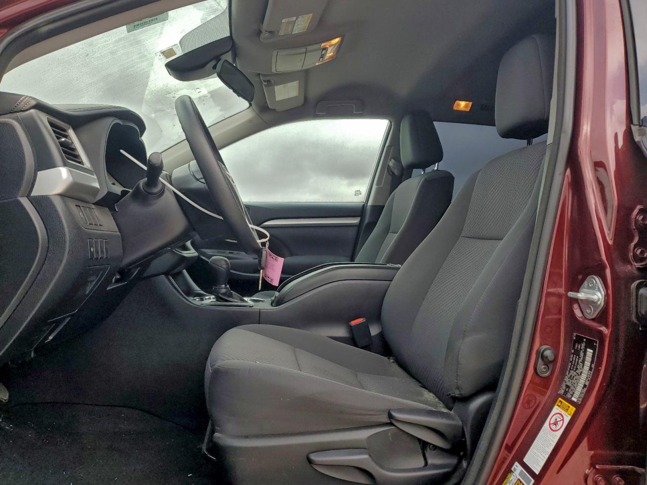 2018 Toyota Highlander Le VIN: 5TDZZRFH7JS257606 Lot: 93946745