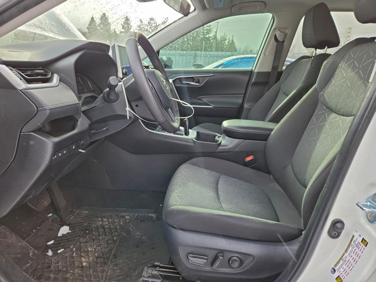 2024 Toyota Rav4 Xle VIN: 2T3R1RFV7RC451075 Lot: 94570515