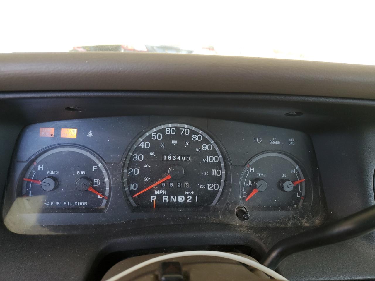 2000 Ford Crown Victoria VIN: 2FAFP73W5YX122340 Lot: 90752945