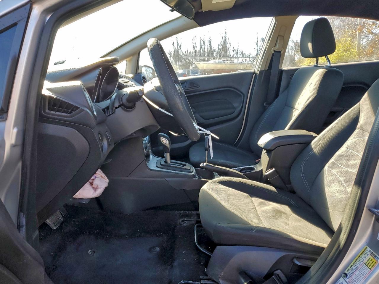 2019 Ford Fiesta Se VIN: 3FADP4BJ0KM131090 Lot: 93973195