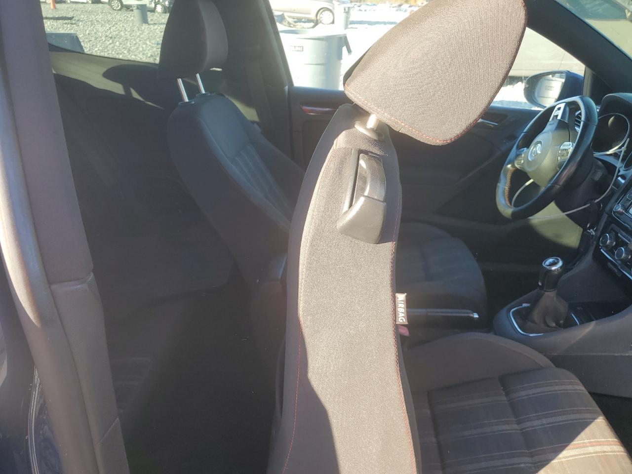 2010 Volkswagen Gti VIN: WVWED7AJ0AW235958 Lot: 93043905