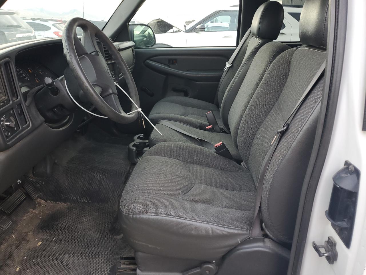 2003 Chevrolet Silverado C1500 VIN: 2GCEC19V131205479 Lot: 93369955