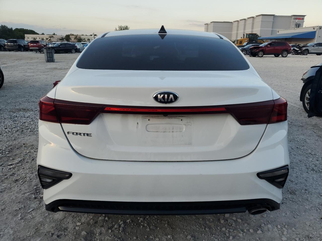 2020 Kia Forte Fe VIN: 3KPF24AD2LE147901 Lot: 90951415