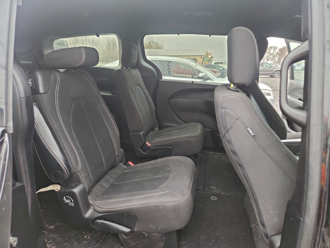 2019 Chrysler Pacifica Touring Plus VIN: 2C4RC1FG9KR567485 Lot: 93764345