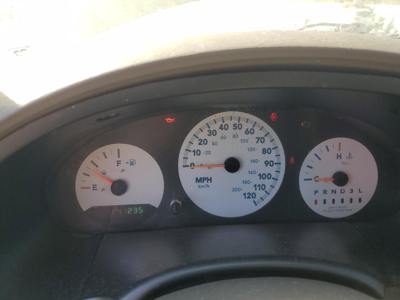 2005 Chrysler Town & Country VIN: 1C4GP45R05B128064 Lot: 91233765