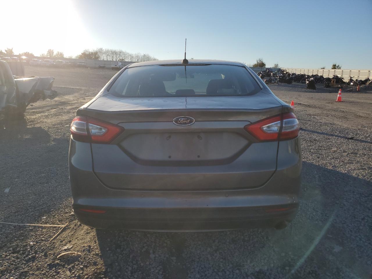 2014 Ford Fusion Se VIN: 1FA6P0H70E5390329 Lot: 91017825