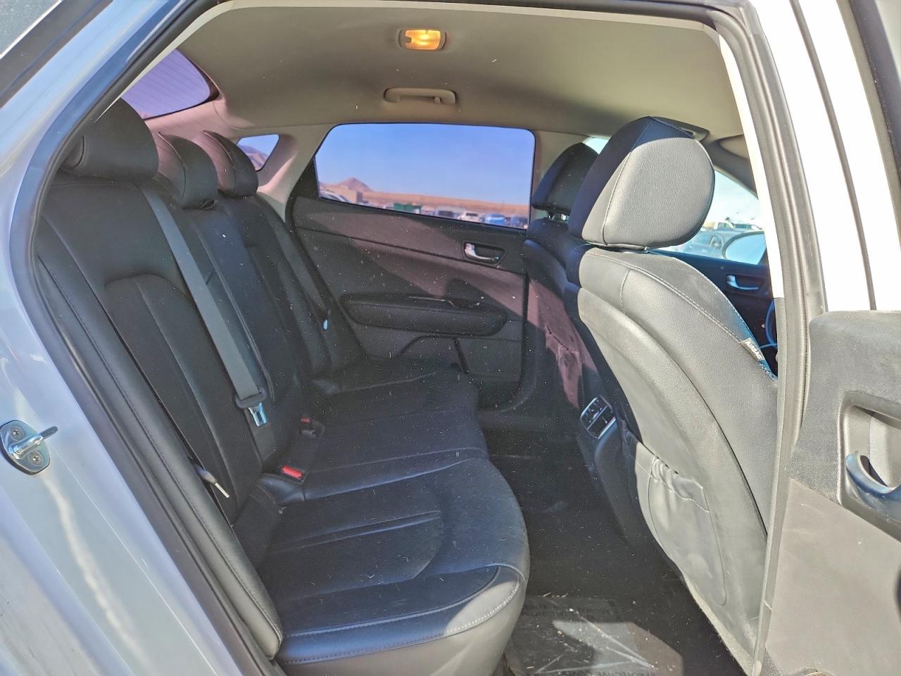 2017 Kia Optima Ex VIN: 5XXGU4L32HG158477 Lot: 92924345