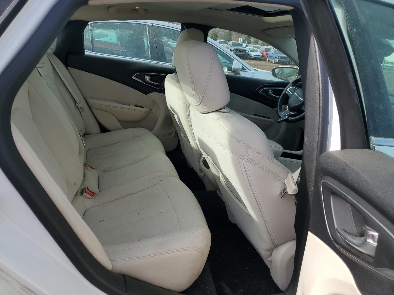 2015 Chrysler 200 Limited VIN: 1C3CCCAB3FN534860 Lot: 92858755