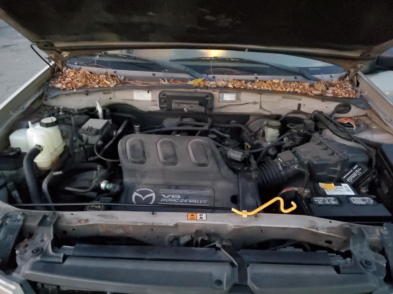 2002 Mazda Tribute Lx VIN: 4F2YU08112KM17588 Lot: 93287975