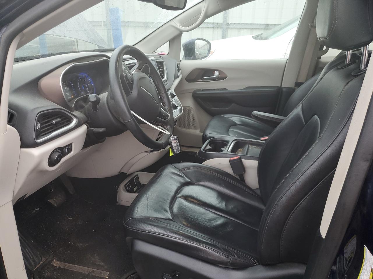 2017 Chrysler Pacifica Touring L VIN: 2C4RC1BG6HR757985 Lot: 93566325