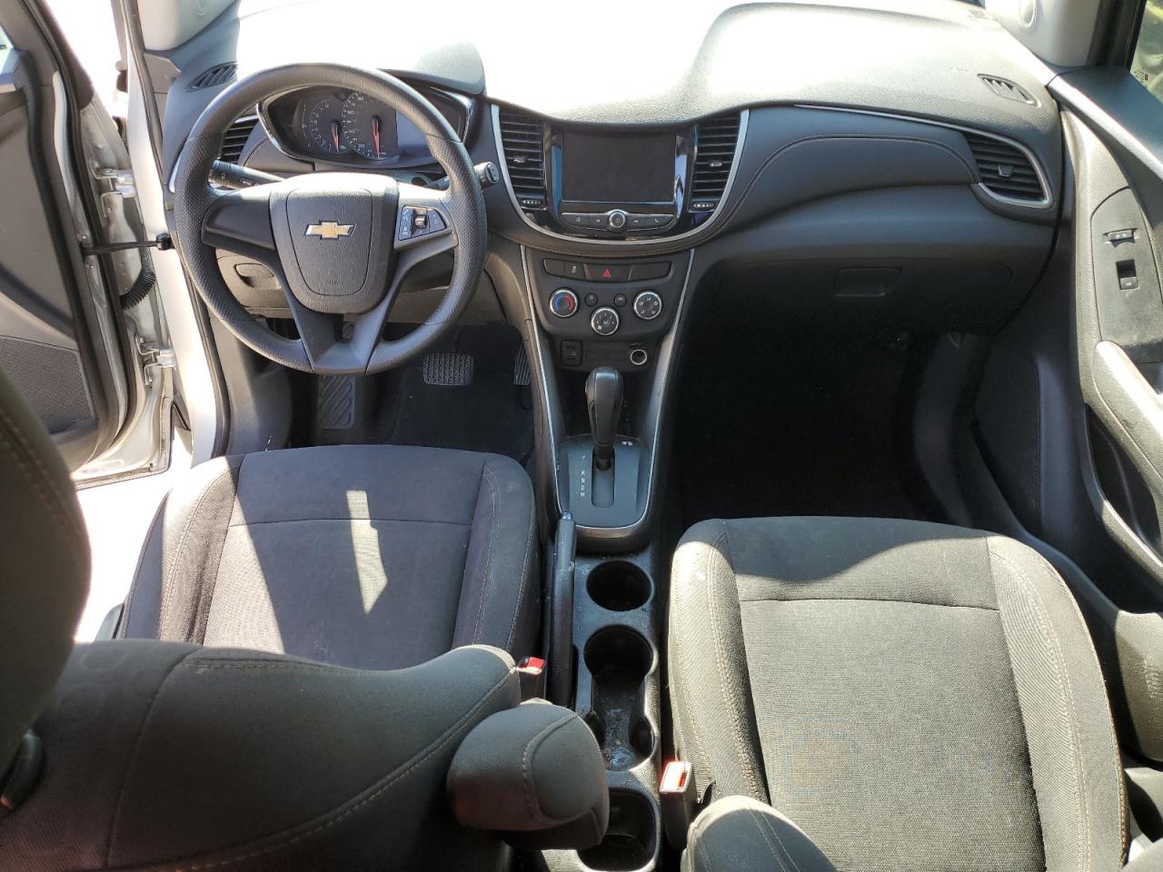 2018 Chevrolet Trax Ls VIN: 3GNCJKSB6JL247233 Lot: 92205405
