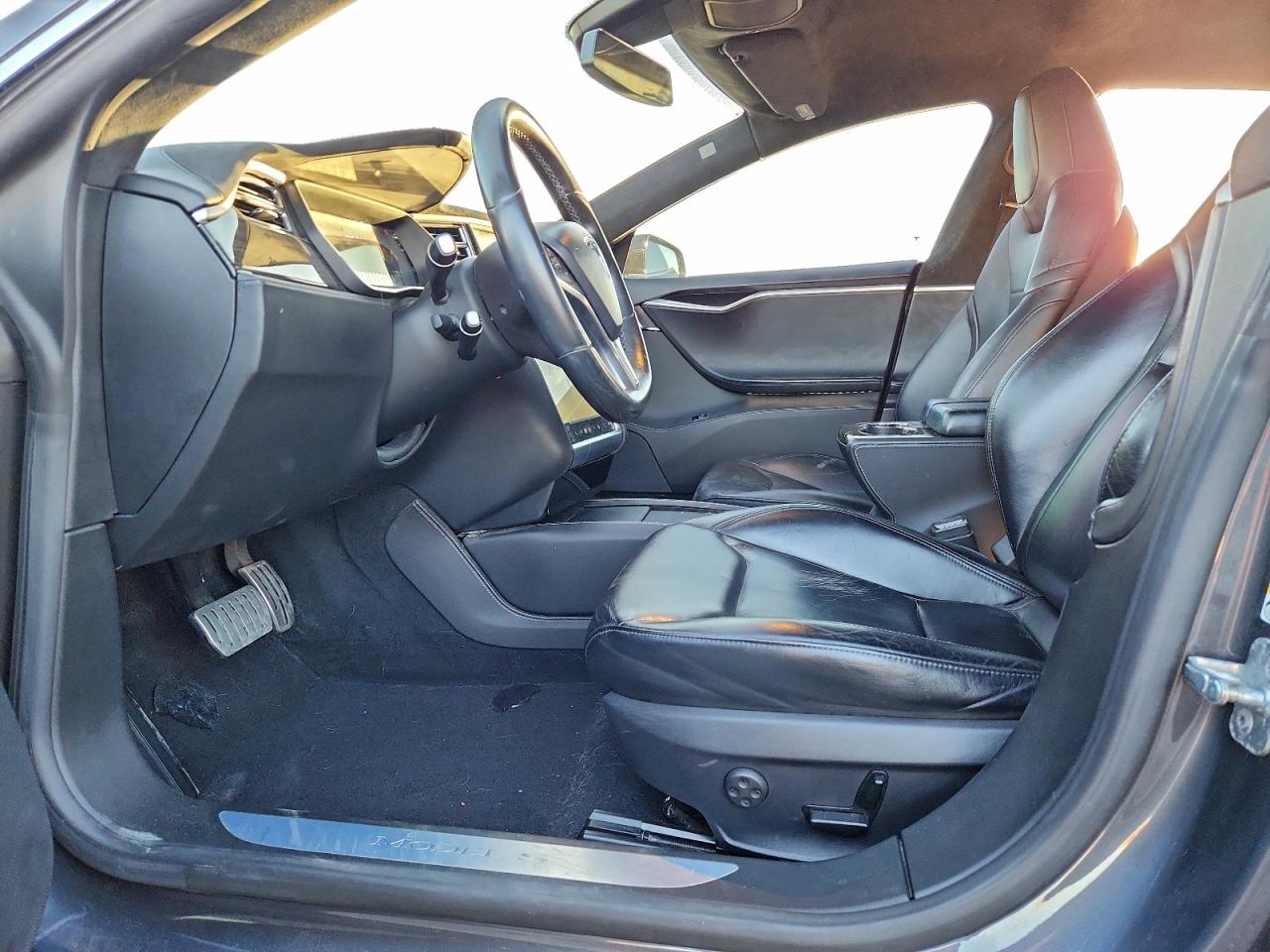 2014 Tesla Model S VIN: 5YJSA1H2XEFP62763 Lot: 94364355