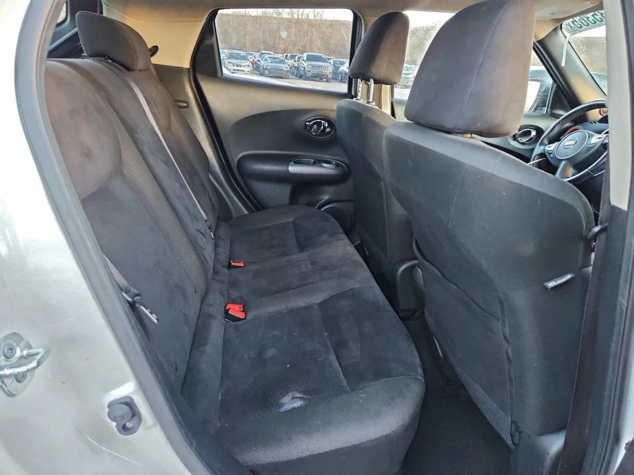 2015 Nissan Juke S VIN: JN8AF5MV4FT554014 Lot: 94335365