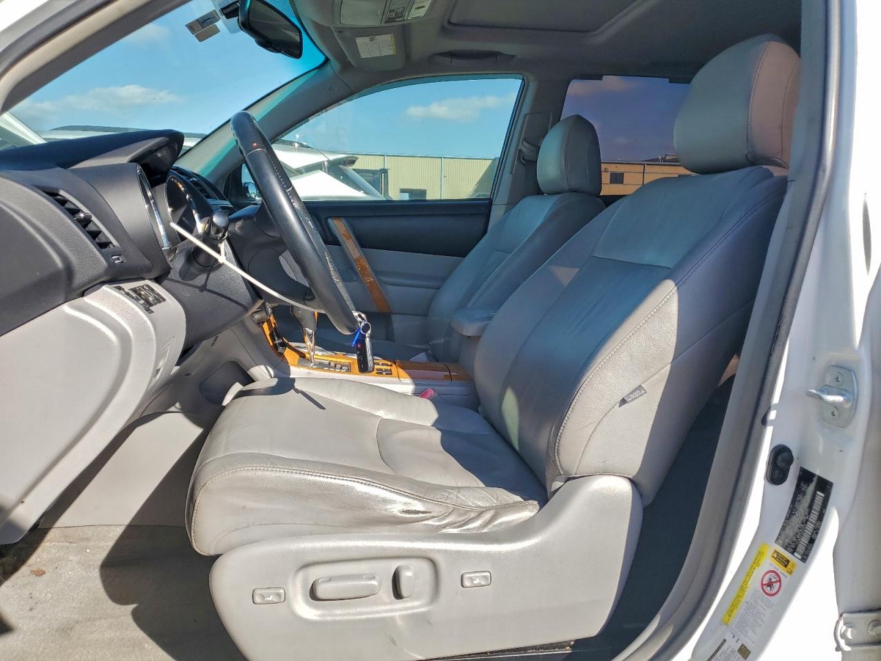 2010 Toyota Highlander Hybrid Limited VIN: JTEJW3EH7A2045652 Lot: 93060965