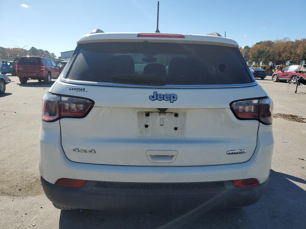 2018 Jeep Compass Latitude VIN: 3C4NJDBB4JT153140 Lot: 92148305