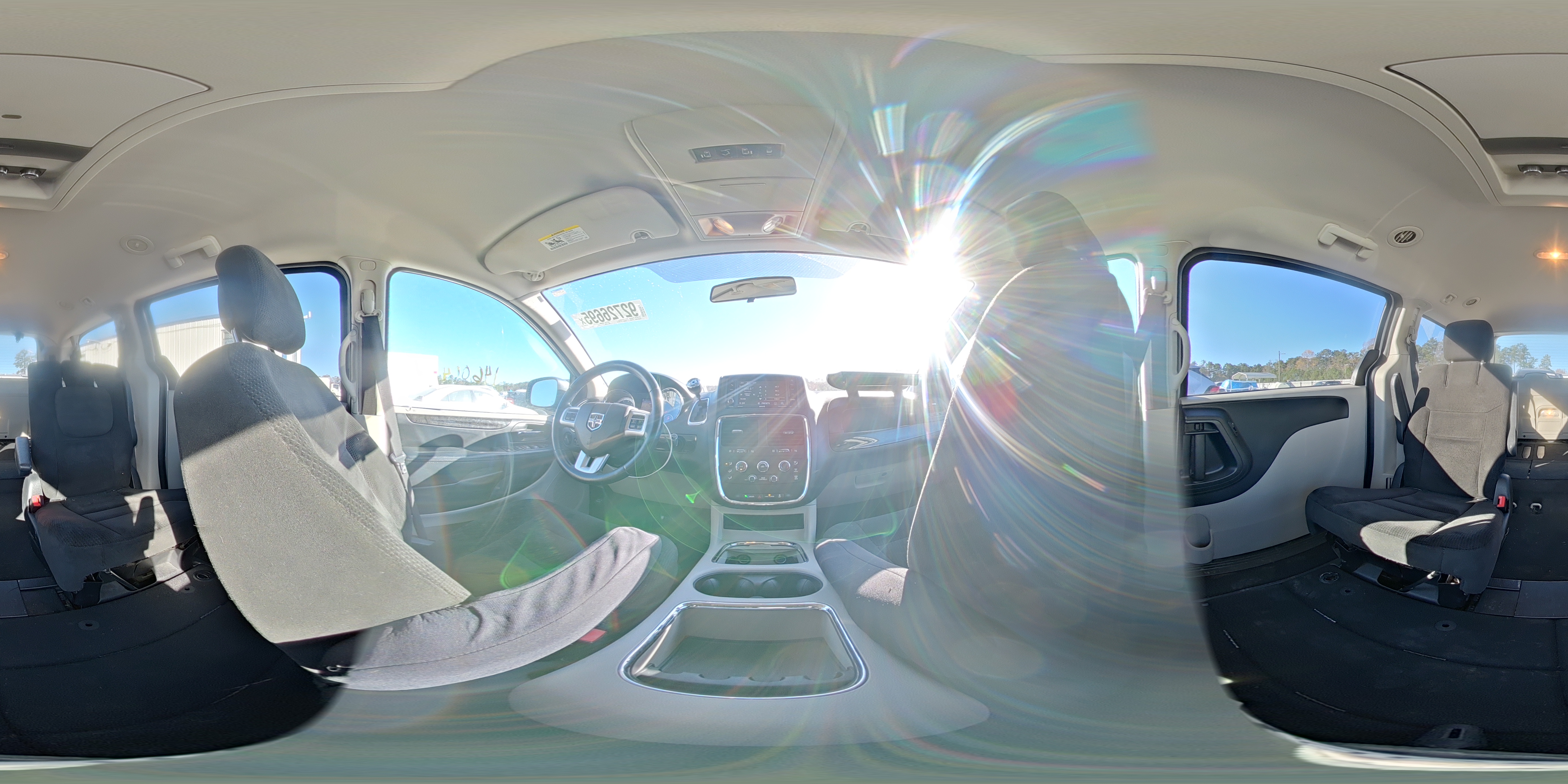 2015 Dodge Grand Caravan Sxt VIN: 2C4RDGCG5FR744740 Lot: 92726695