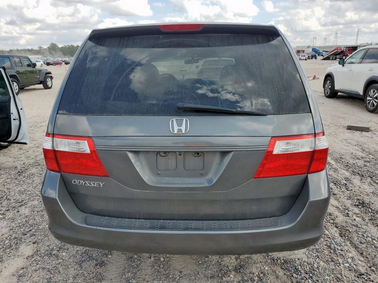 2007 Honda Odyssey Lx VIN: 5FNRL38247B131465 Lot: 93372315
