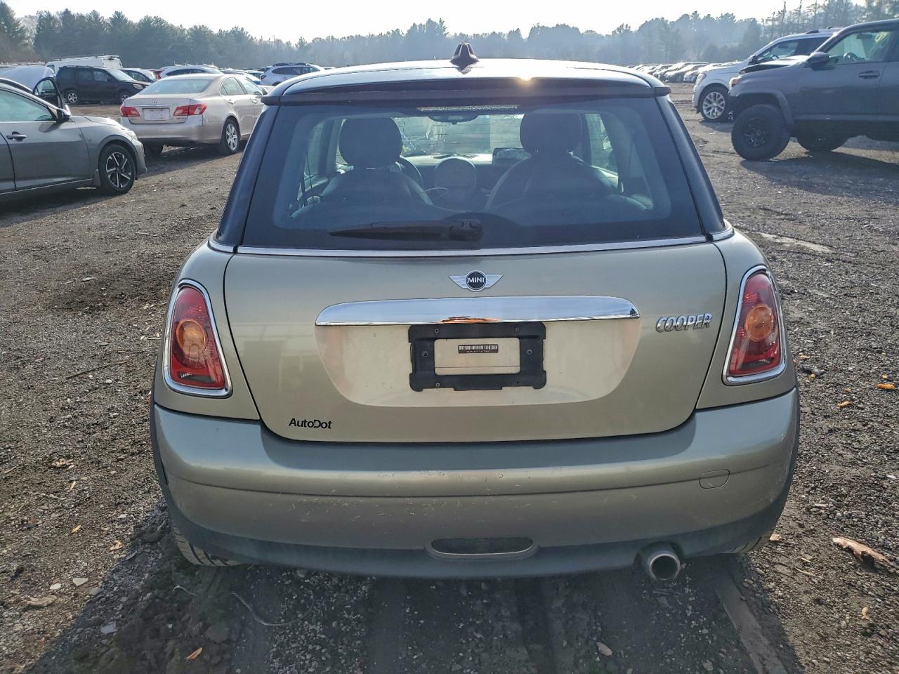 2010 Mini Cooper VIN: WMWMF3C57ATZ65167 Lot: 93572315