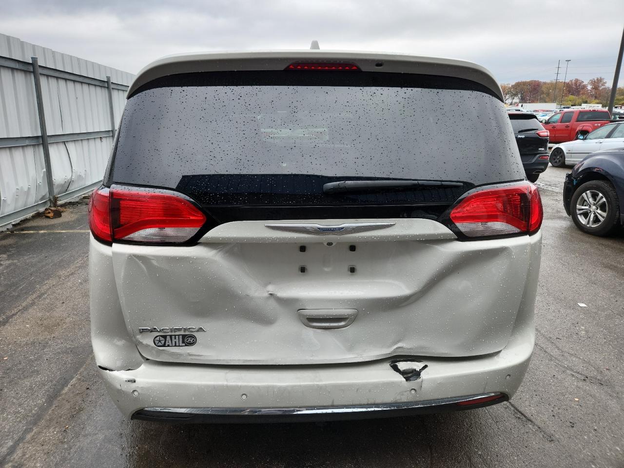 2017 Chrysler Pacifica Touring L Plus VIN: 2C4RC1EG8HR653705 Lot: 91814005