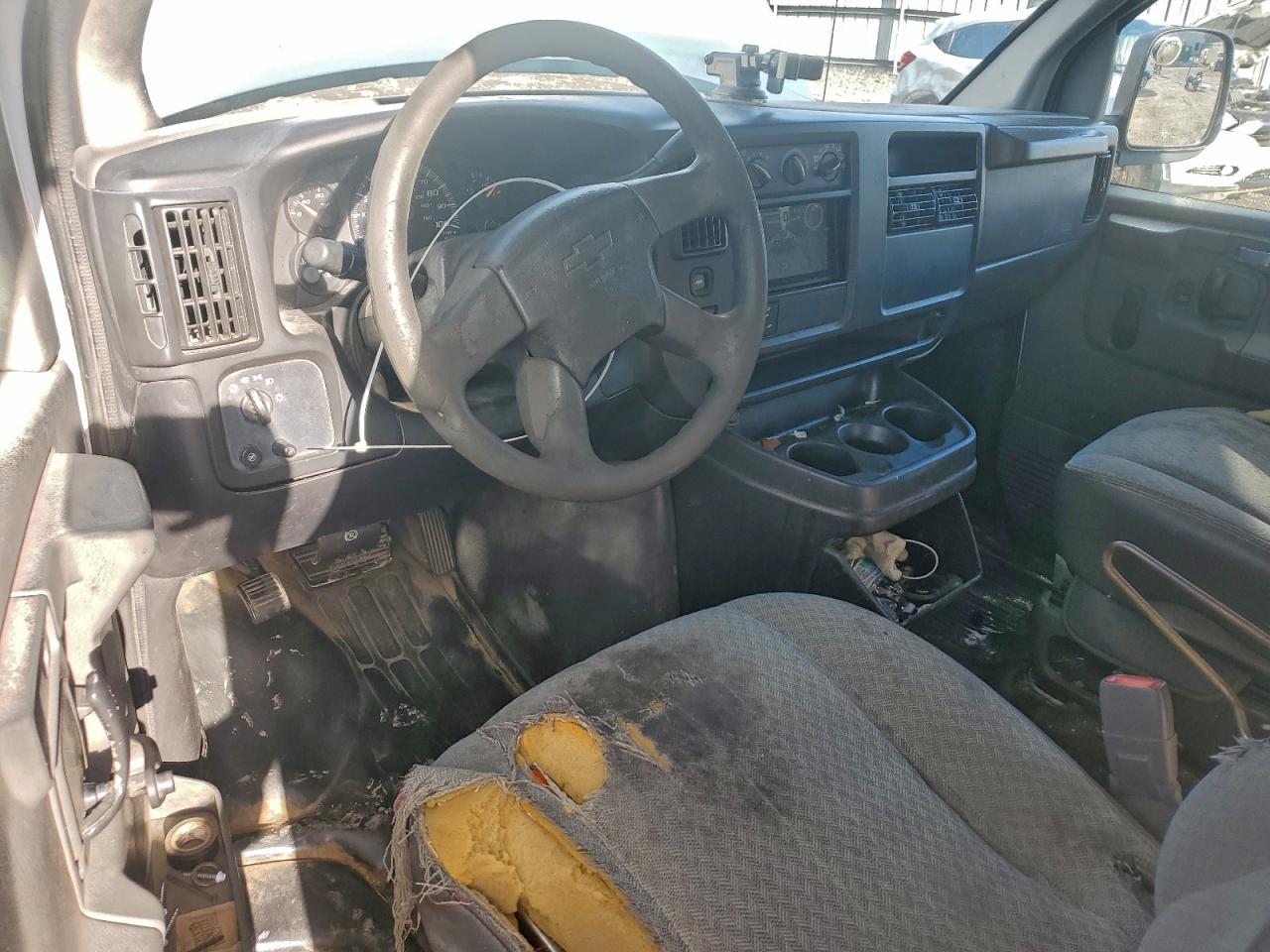 2003 Chevrolet Express G3500 VIN: 1GCHG39U831157912 Lot: 94745095