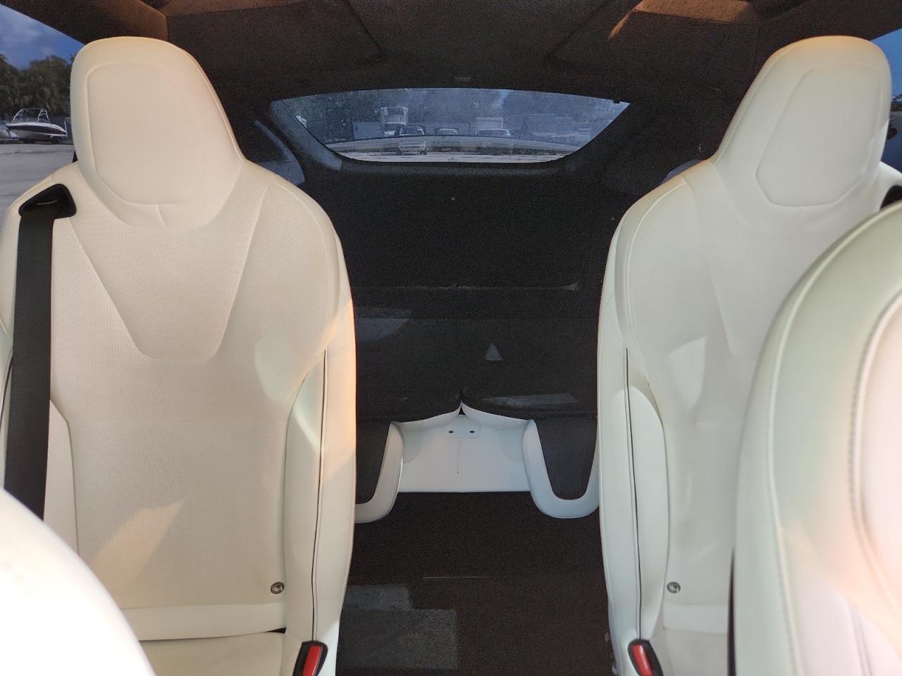 2022 Tesla Model X VIN: 7SAXCBE67NF329708 Lot: 92099555