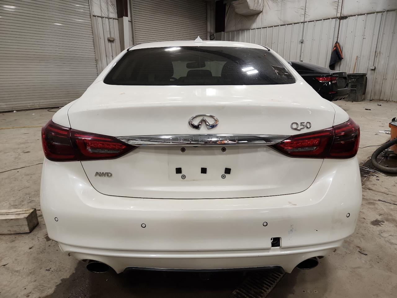 2018 Infiniti Q50 Luxe VIN: JN1EV7AR0JM438883 Lot: 93229895