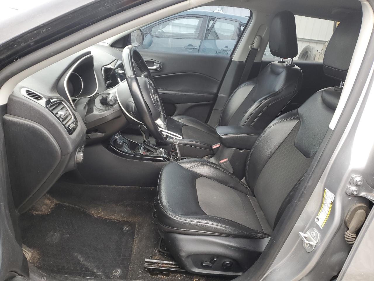 2018 Jeep Compass Latitude VIN: 3C4NJDBB9JT298688 Lot: 93635415