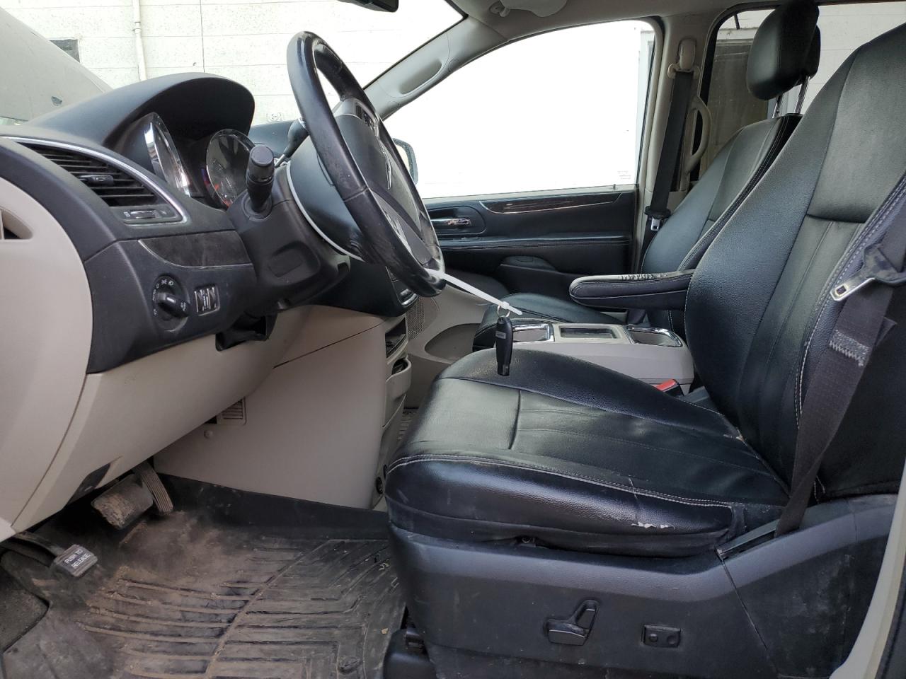 2015 Chrysler Town & Country Touring VIN: 2C4RC1BG1FR544424 Lot: 92432365