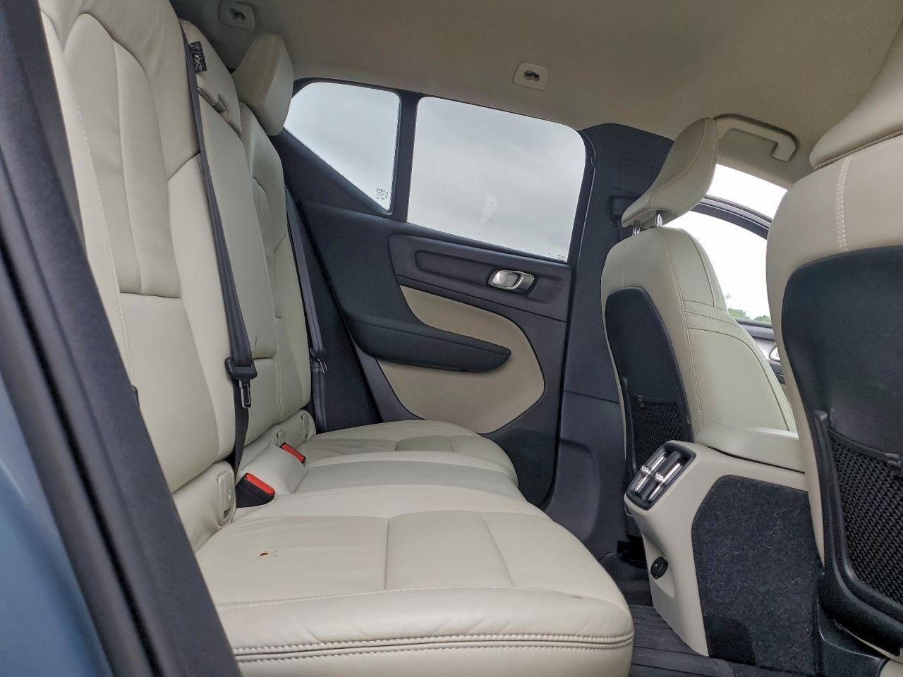 2022 Volvo Xc40 T5 Momentum VIN: YV4162UK5N2725984 Lot: 93889665