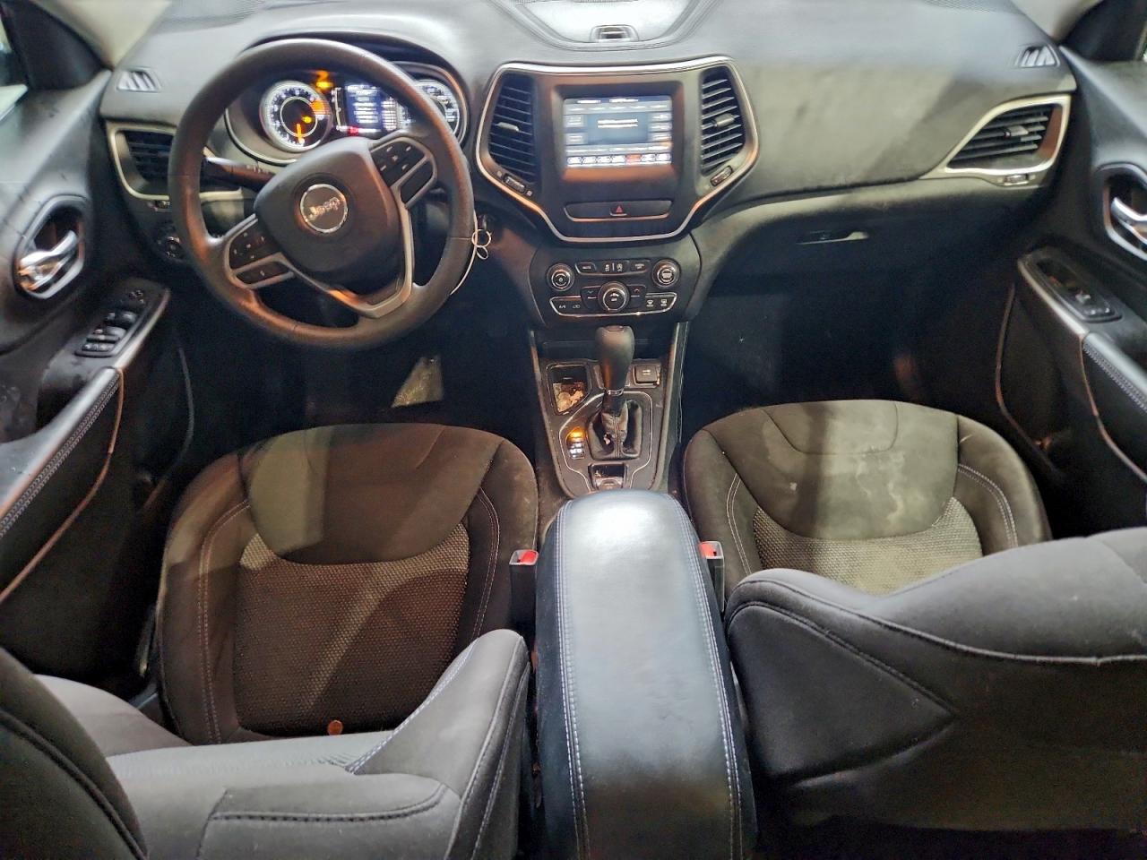 2019 Jeep Cherokee Latitude VIN: 1C4PJLCB9KD203829 Lot: 94336535