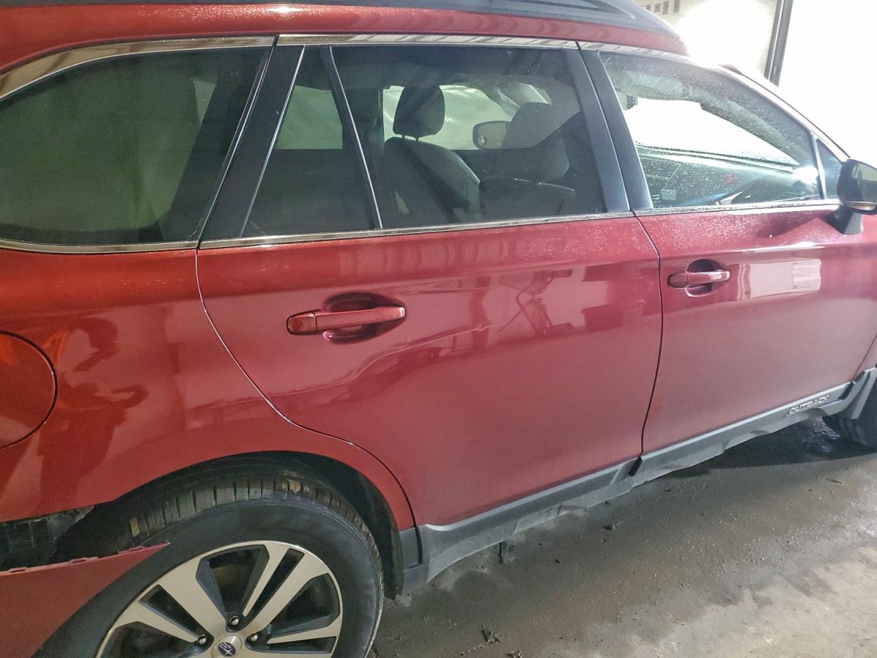 2018 Subaru Outback 2.5I Limited VIN: 4S4BSANC4J3262417 Lot: 94547315